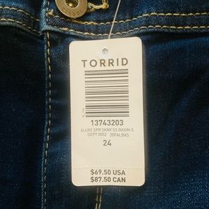 Torrid Plus Size Skinny Jeans NWT size 24 short